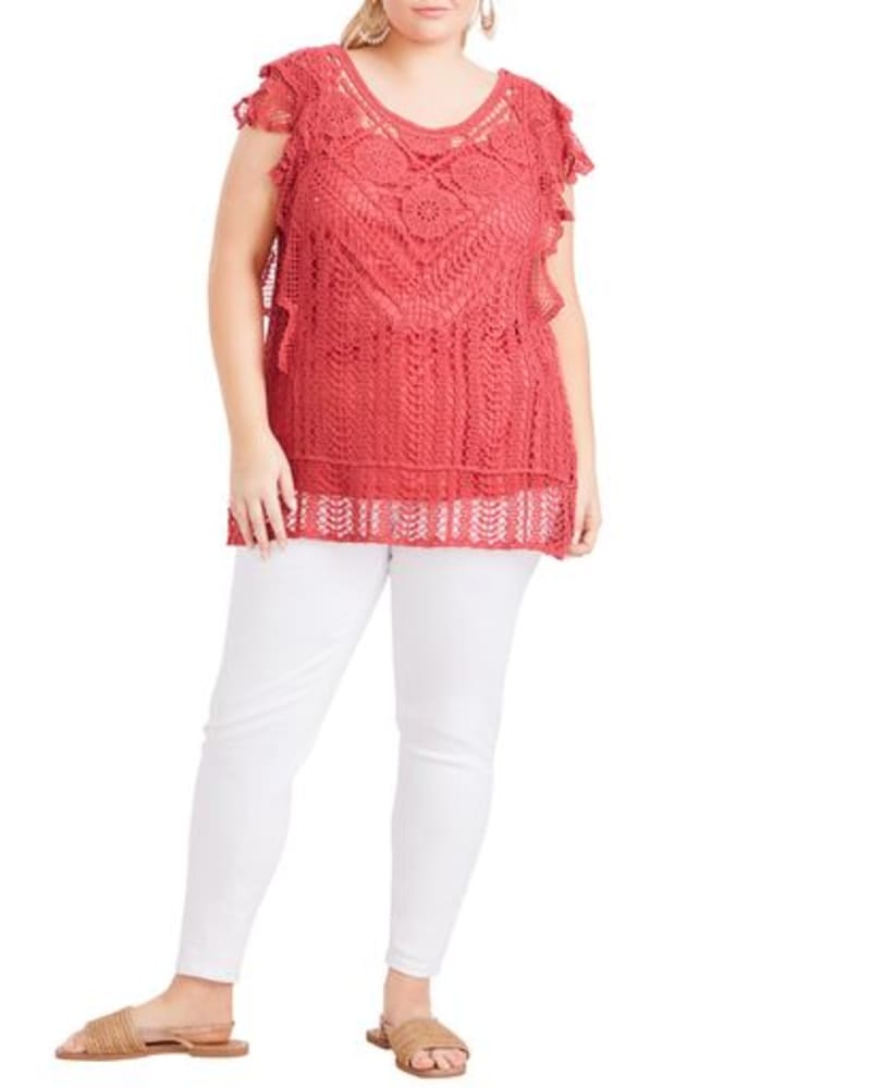 Front of a model wearing a size 14/16 TOP SAMARA CROCHET in Desert Rose by Aveology. | dia_product_style_image_id:273042
